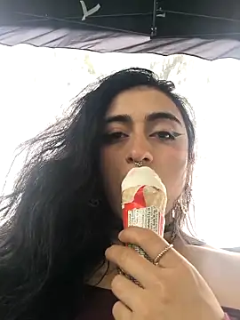 Lila Desiree online show from February 2026 07:42:02 PM