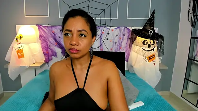 Kamila-Kane online show from October 2025 08:00:02 PM