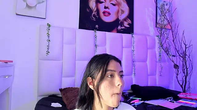 Snapshot of Antonella_Fontanna chatting on March 2025 08:20:02 AM Antonella Fontanna online show from March 2025 08:20:02 AM