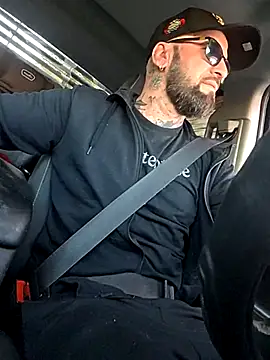 Beardedtattood online show from October 2025 11:52:01 AM