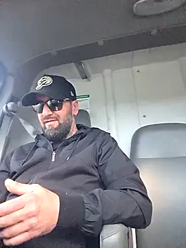 Beardedtattood online show from October 2025 11:53:02 AM