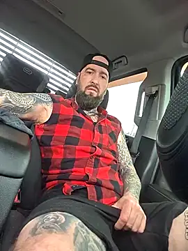 Beardedtattood online show from November 2025 01:33:02 PM