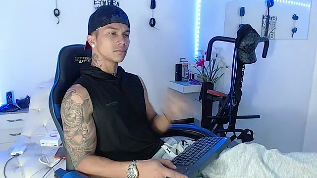 Leonard Price online show from March 2025 02:49:02 AM