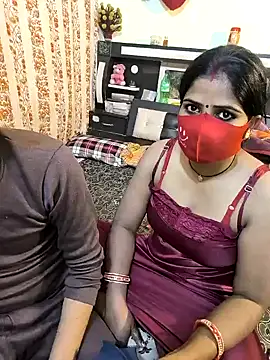 Snapshot of Indian_Lust_Couple chatting on January 2025 10:40:01 PM Indian Lust Couple online show from January 2025 10:40:01 PM