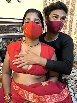 Snapshot of Indian_Lust_Couple chatting on January 2025 06:04:01 PM Indian Lust Couple online show from January 2025 06:04:01 PM