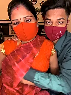 Snapshot of Indian_Lust_Couple chatting on February 2025 06:01:01 PM Indian Lust Couple online show from February 2025 06:01:01 PM
