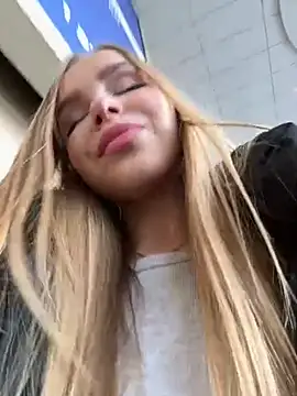 mur girl online show from February 2025 11:35:02 AM