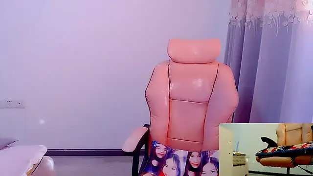 Little-sweet online show from November 2025 01:41:02 AM