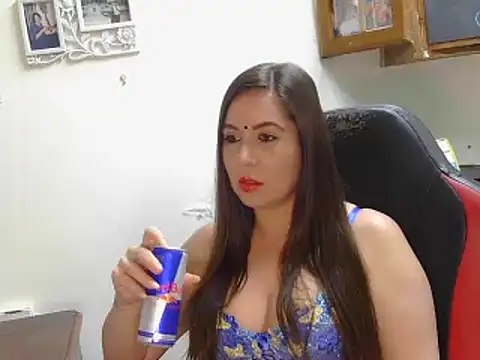 Snapshot of Kiara_zoya chatting on February 2025 11:16:02 PM Kiara zoya online show from February 2025 11:16:02 PM