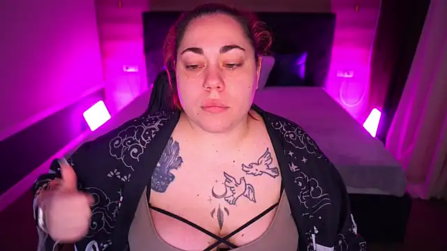 Snapshot of Kittywakee chatting on November 2025 09:18:01 PM Kittywakee online show from November 2025 09:18:01 PM