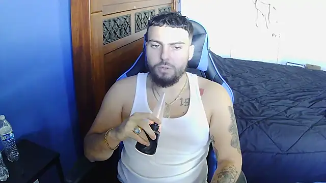 Snapshot of MasterKvn chatting on February 2025 08:41:01 PM MasterKvn online show from February 2025 08:41:01 PM