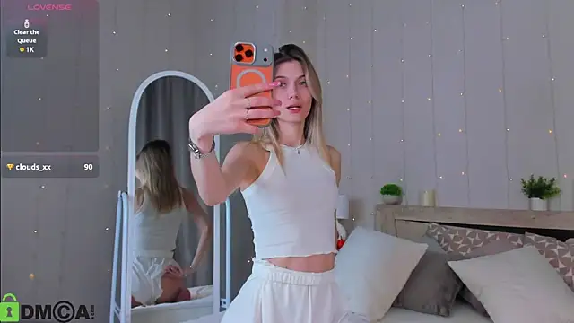 Cherry Price online show from November 2025 12:33:01 AM