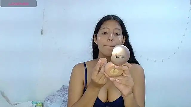 Snapshot of evaluna_horny_ chatting on March 2025 08:22:01 PM evaluna horny online show from March 2025 08:22:01 PM