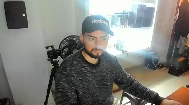 Leandro GB online show from February 2025 02:05:02 PM