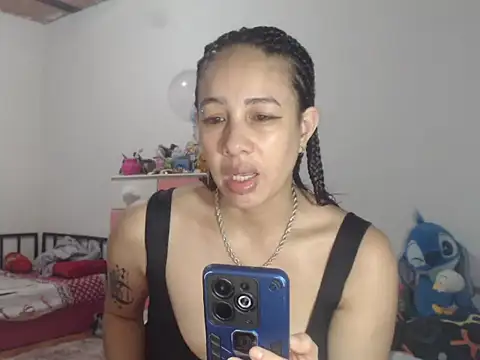 Snapshot of lakirared chatting on October 2025 10:17:01 PM lakirared online show from October 2025 10:17:01 PM