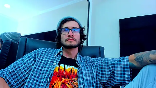 Loggan donnelly online show from February 2025 09:15:01 PM