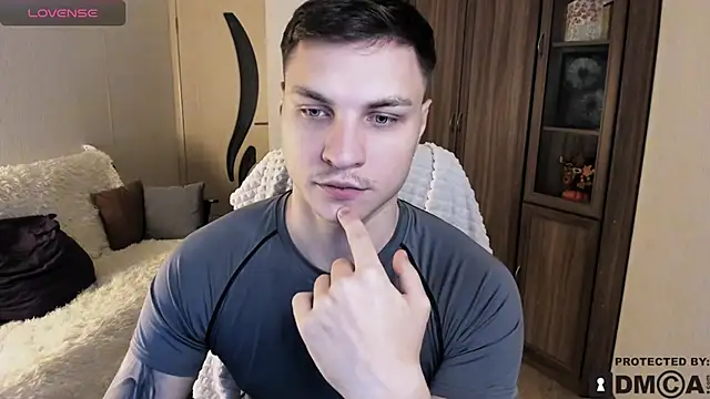 handsome guy01 online show from October 2025 04:46:02 AM