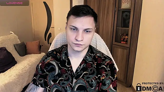 handsome guy01 online show from November 2025 05:29:01 AM