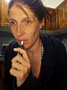 Lenchen  online show from April 2026 07:44:02 PM