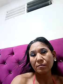 Snapshot of tiffany_Bitch chatting on May 2026 12:37:01 AM tiffany Bitch online show from May 2026 12:37:01 AM