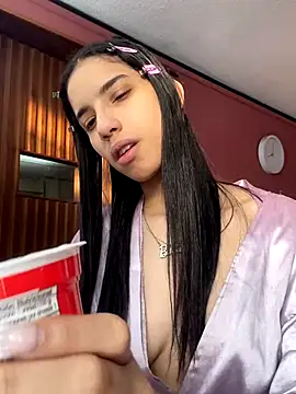 Praga Pink online show from October 2025 11:32:02 AM