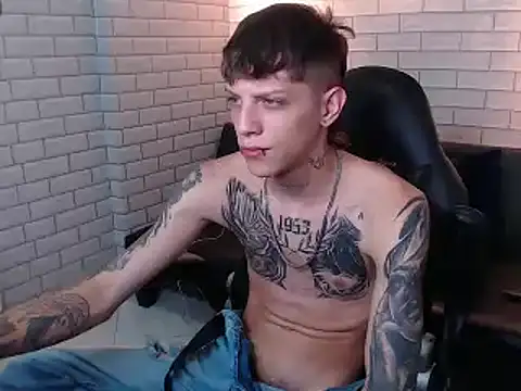 Snapshot of Adam_hard_ chatting on January 2025 11:03:02 PM Adam hard  online show from January 2025 11:03:02 PM