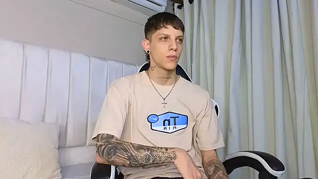 Snapshot of Adam_hard_ chatting on September 2025 07:14:02 PM Adam hard  online show from September 2025 07:14:02 PM