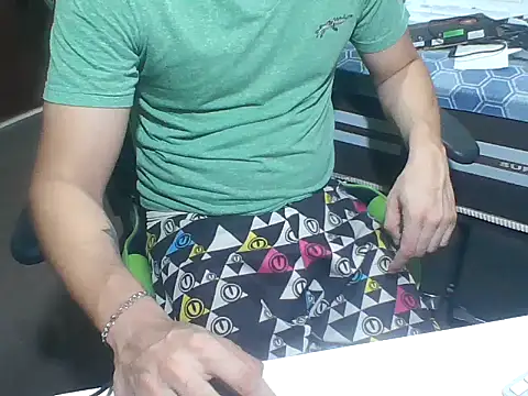 Snapshot of SOLESFETISHBR chatting on October 2025 02:03:02 PM SOLESFETISHBR online show from October 2025 02:03:02 PM