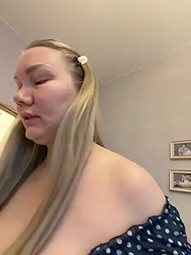 LianaCruz   online show from February 2026 04:50:02 AM