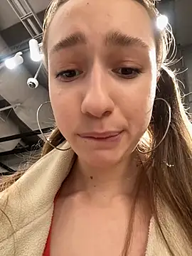 Lia  Love online show from December 2024 01:13:02 PM