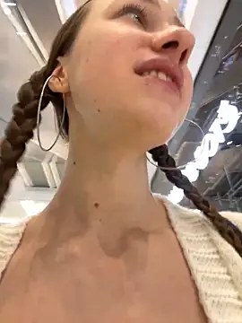 Lia  Love online show from December 2024 12:20:02 PM