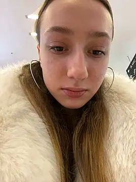 Lia  Love online show from January 2025 01:06:02 PM