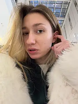 Lia  Love online show from January 2026 01:38:01 PM