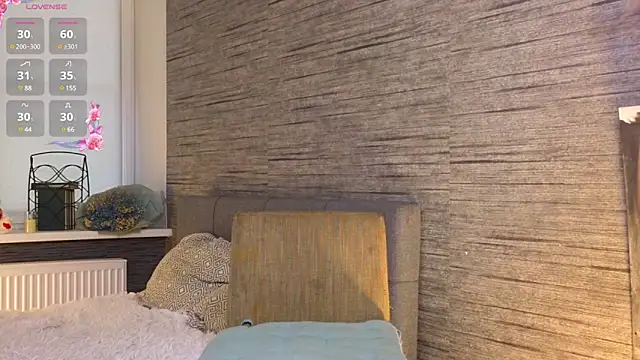 MerylHedley online show from March 2025 01:16:02 PM