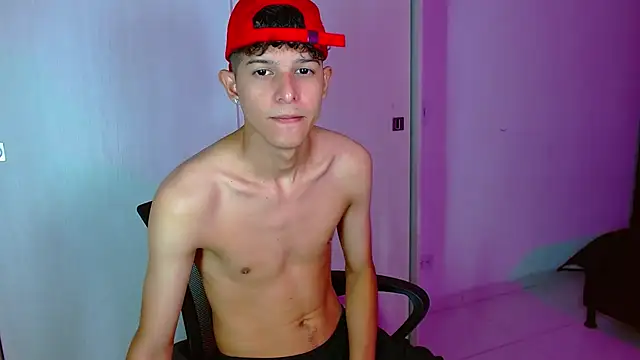 LiamGadiell online show from March 2025 09:24:02 PM