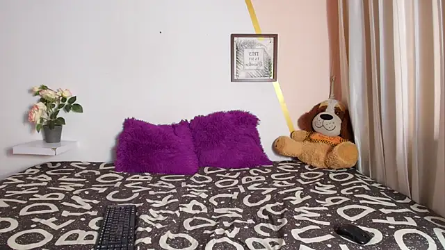 Angel shiny online show from October 2025 07:05:02 PM