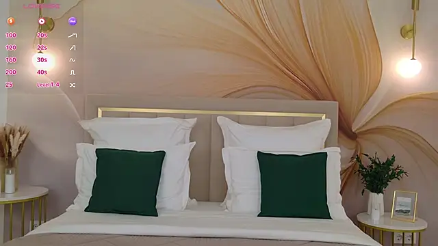 milaleoneli online show from April 2026 02:43:01 PM