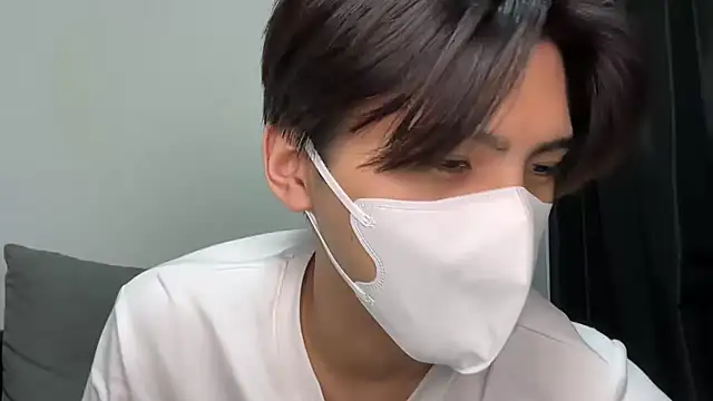 Lio kun online show from February 2025 12:36:02 PM