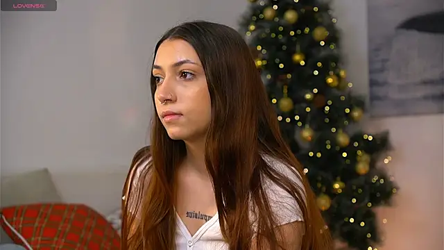 emilianorth  online show from December 2024 01:33:01 PM