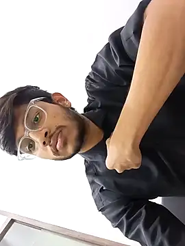 skinnyyyyyyyyy online show from February 2025 10:50:02 AM