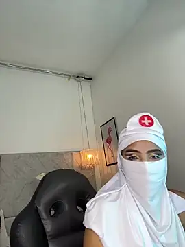 naomiii   online show from November 2025 11:45:01 AM