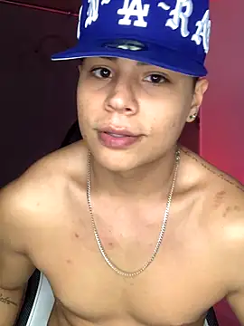 SantiagoReyesFtt online show from October 2025 05:08:02 AM