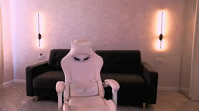 EmmaKeam online show from April 2026 06:22:02 AM