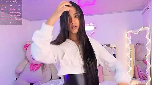 Jazmin tay online show from November 2025 11:32:01 AM