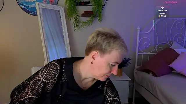 Nika Smit online show from March 2026 05:35:02 AM