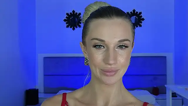 Megan Kira online show from July 2026 12:19:02 PM