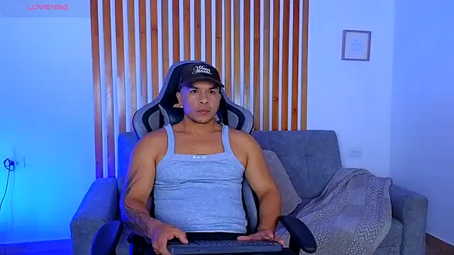 estebandelouis online show from May 2026 11:05:02 AM