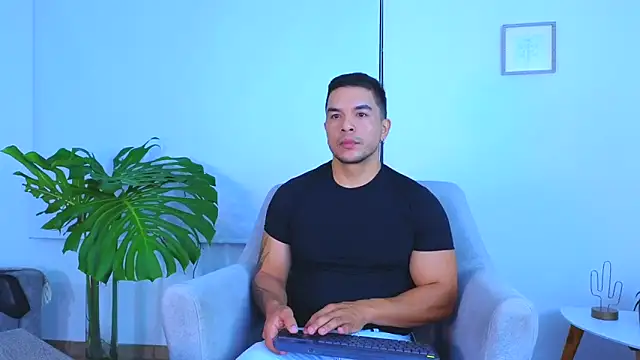estebandelouis online show from June 2026 11:31:01 AM