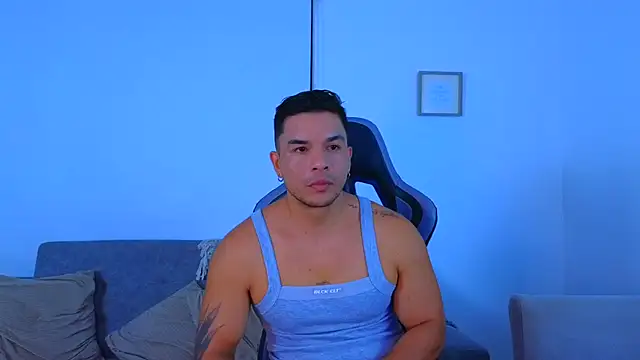 Snapshot of estebandelouis chatting on July 2026 02:08:02 PM estebandelouis online show from July 2026 02:08:02 PM