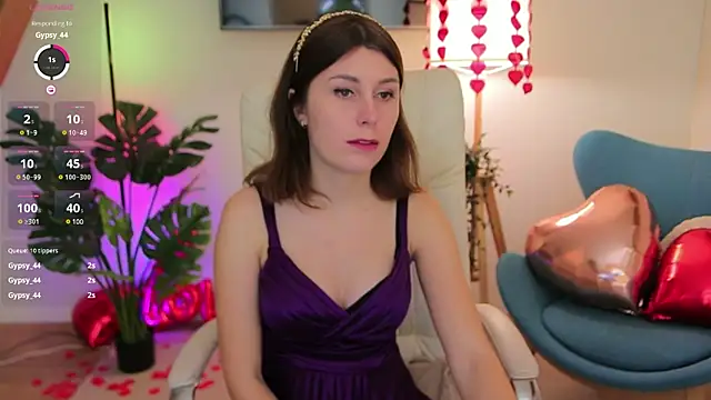 Snapshot of Hailey_Green chatting on February 2025 10:14:02 PM Hailey Green online show from February 2025 10:14:02 PM